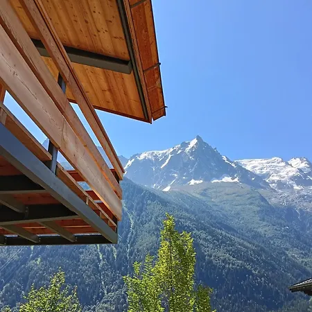 Chalet Acorn